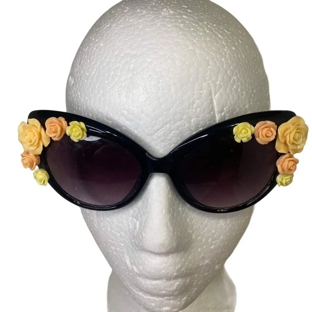 #5312 Women's Black Sunglasses With Acrylic Flowers